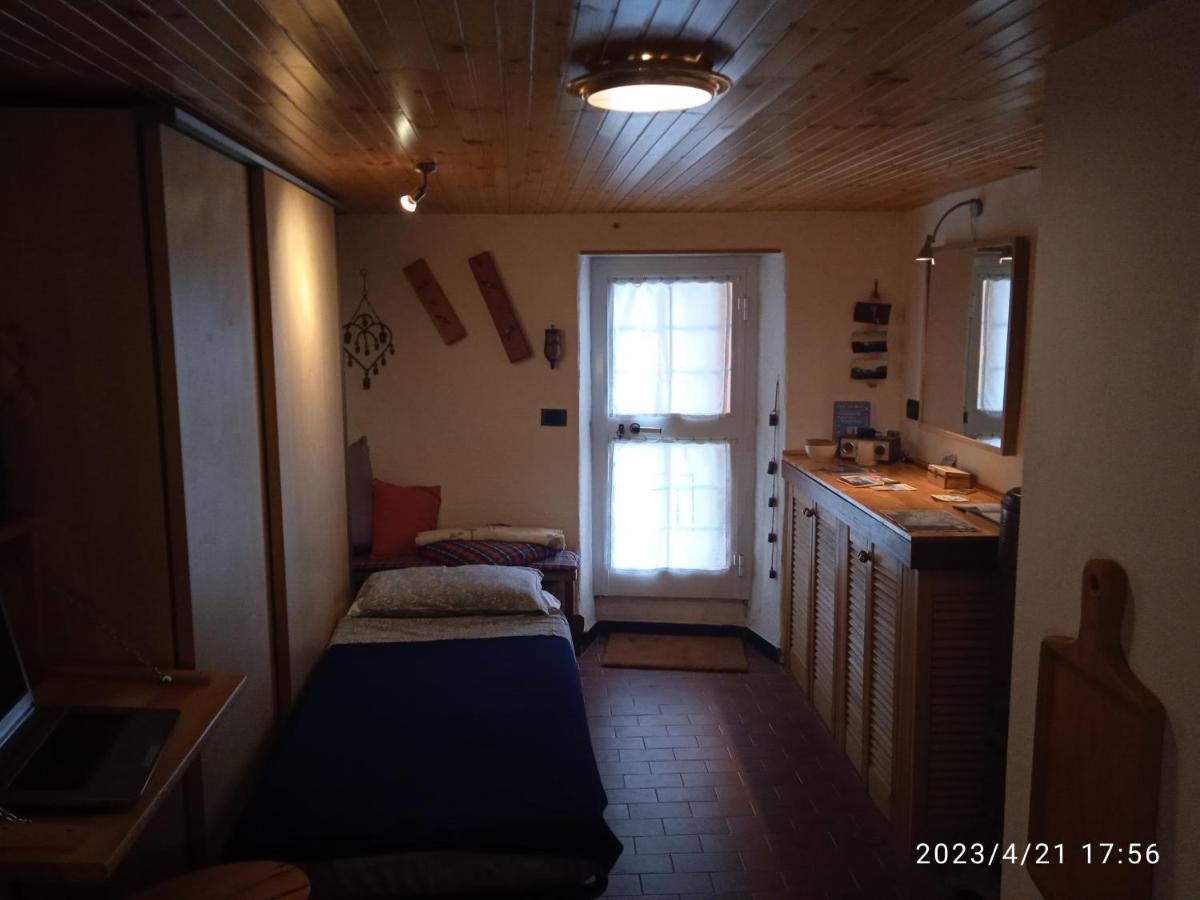 Ferienwohnung Hikers' Nest With Sea View San Rocco al Porto Exterior foto